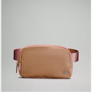 Lululemon Everywhere Belt Bag Pink Clay / Pink Pastel